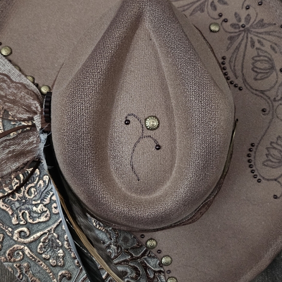 NWT Taupe Hand Burned Dark Fedora Cowboy Hat With Genuine Leather